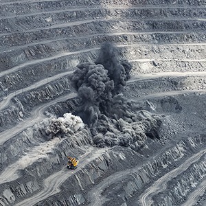 Цены на железную руду выросли почти на 7% на фоне погодных и геополитических рисков