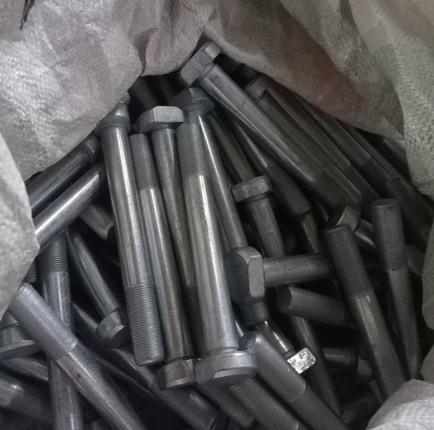 Новые болты М20×200 класса 12.9