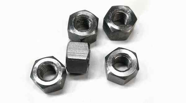 Гайки с дюймовой резьбой 
